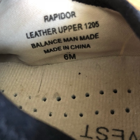 Shoes - Picture 4 of 4